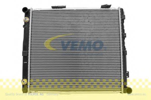 VEMO V30601307 Радіатор, охолодження двигуна